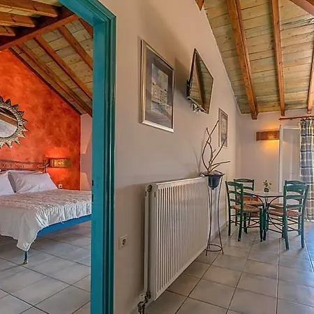 Yannis Hotel 4*