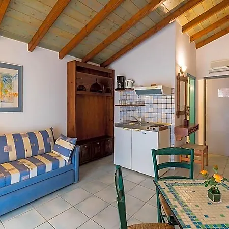 Yannis 4* Liapades