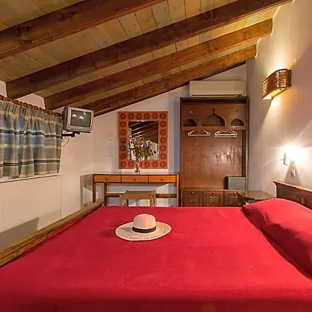 Hotel Yannis 4*