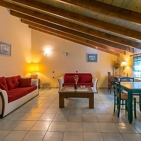 Yannis Hotel