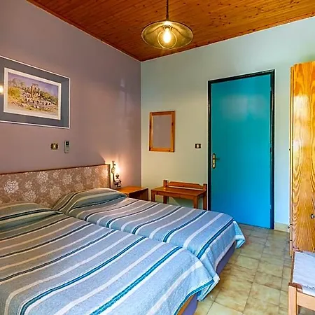 Yannis 4* Liapades