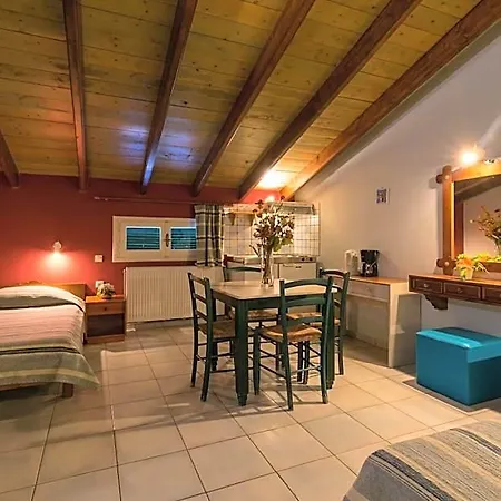 Hotel Yannis